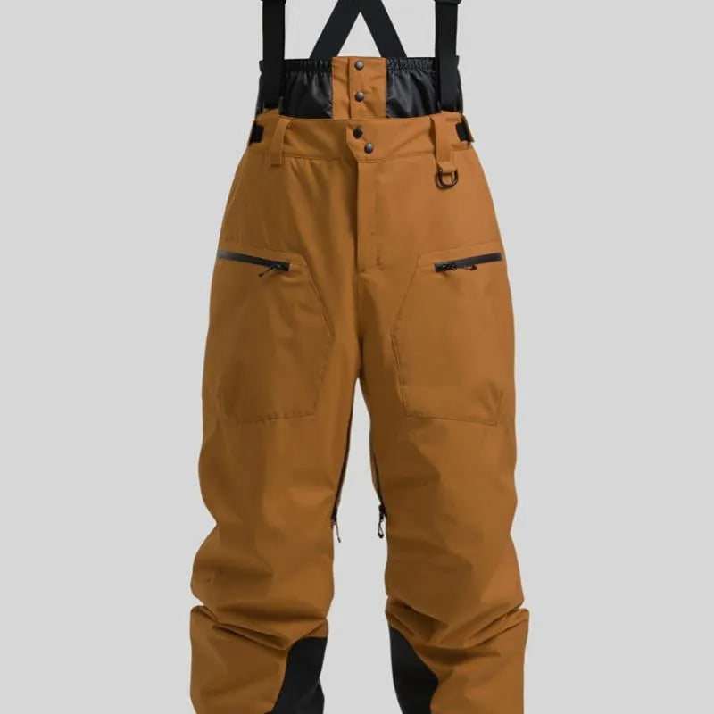Man wearing black waterproof linen ski pants with a thickened strap, suitable for winter sports.