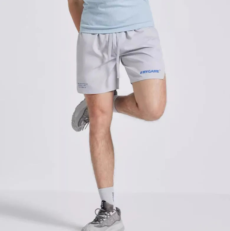 Men's four-point training fitness shorts in polyester spandex fabric available in four colours