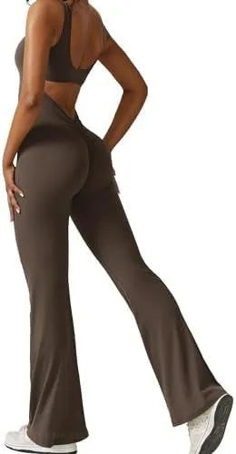 Women's sleeveless flare jumpsuit for yoga and fitness in high-elasticity polyester fabric.