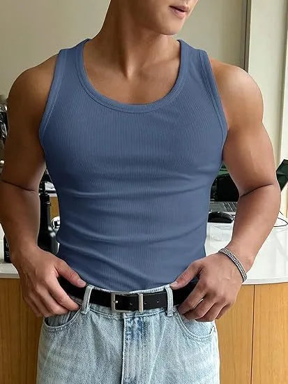 Men's tight-fit polyester fitness t-shirt with wool lining for gym workouts