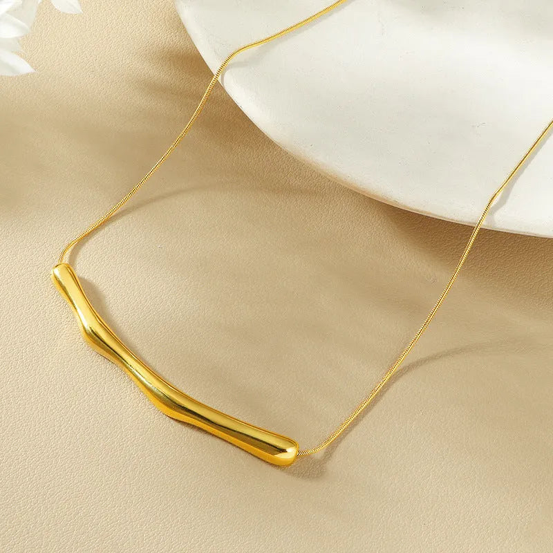 Women's titanium steel pleated necklace with irregular chain design in gold or steel colour options