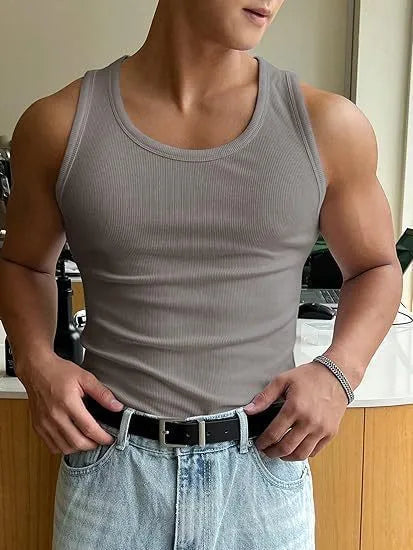 Men's tight-fit polyester fitness t-shirt with wool lining for gym workouts