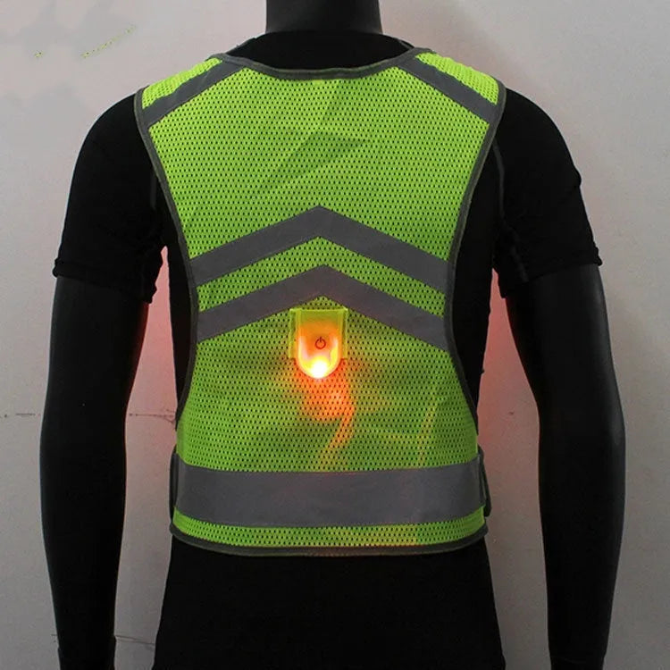 Fluorescent yellow LED light-emitting reflective mesh vest with arrow pattern and magnet clip
