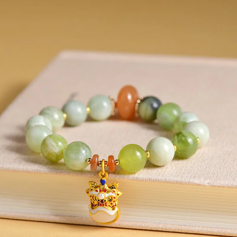 Green milk-in-water jade pendant bracelet with 10mm geometric retro pendant