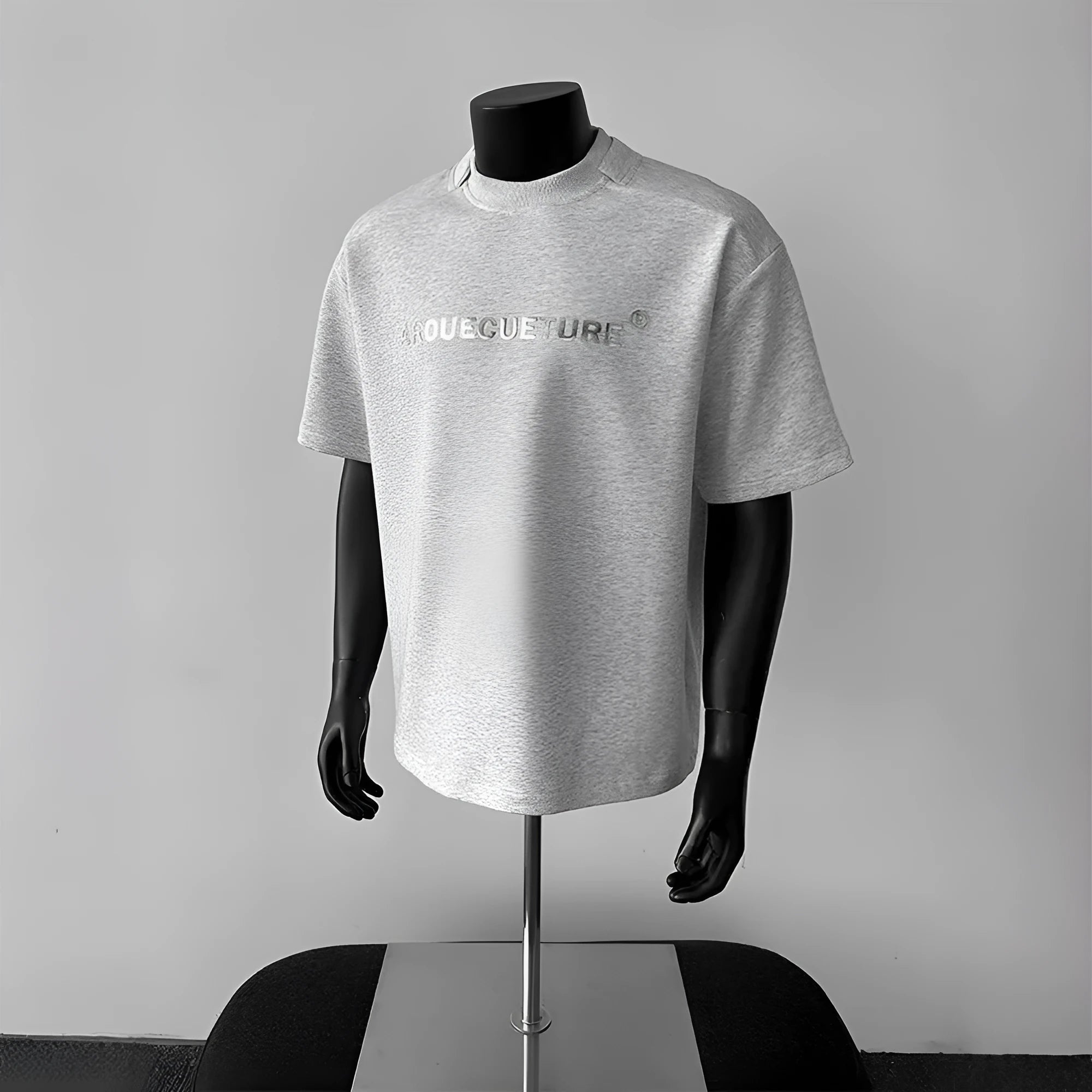 Men's short sleeve cotton shirt in loose fit pullover style with letter pattern