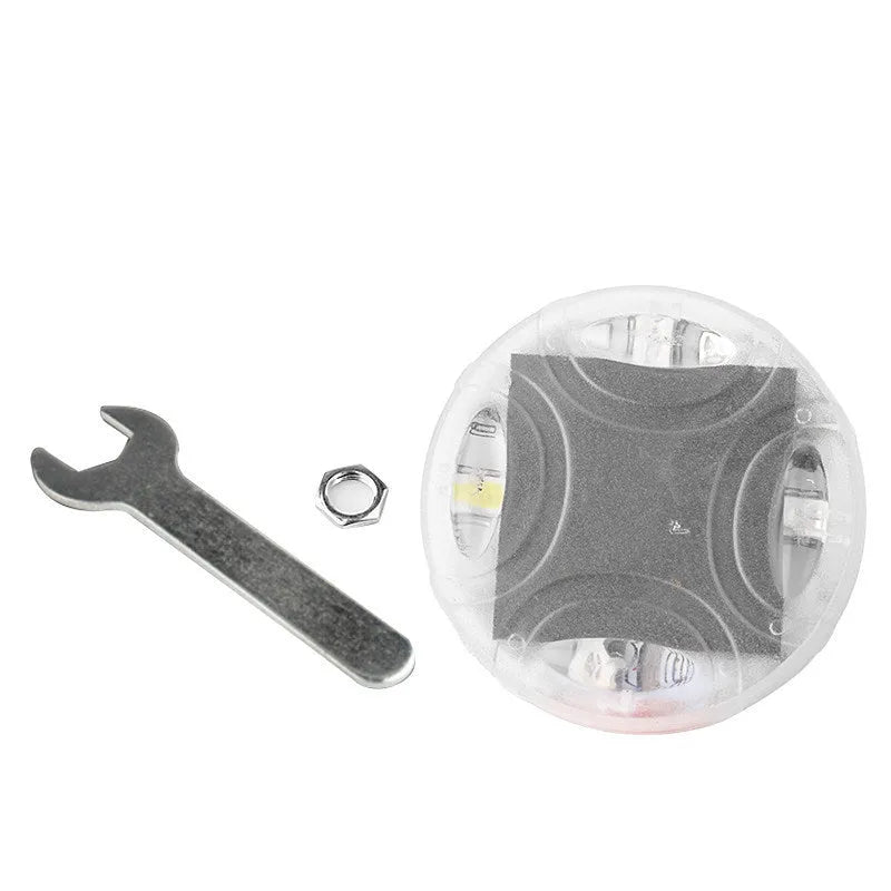 Solar-powered LED hub decorative lights mounted on vehicle wheel with multiple flash modes