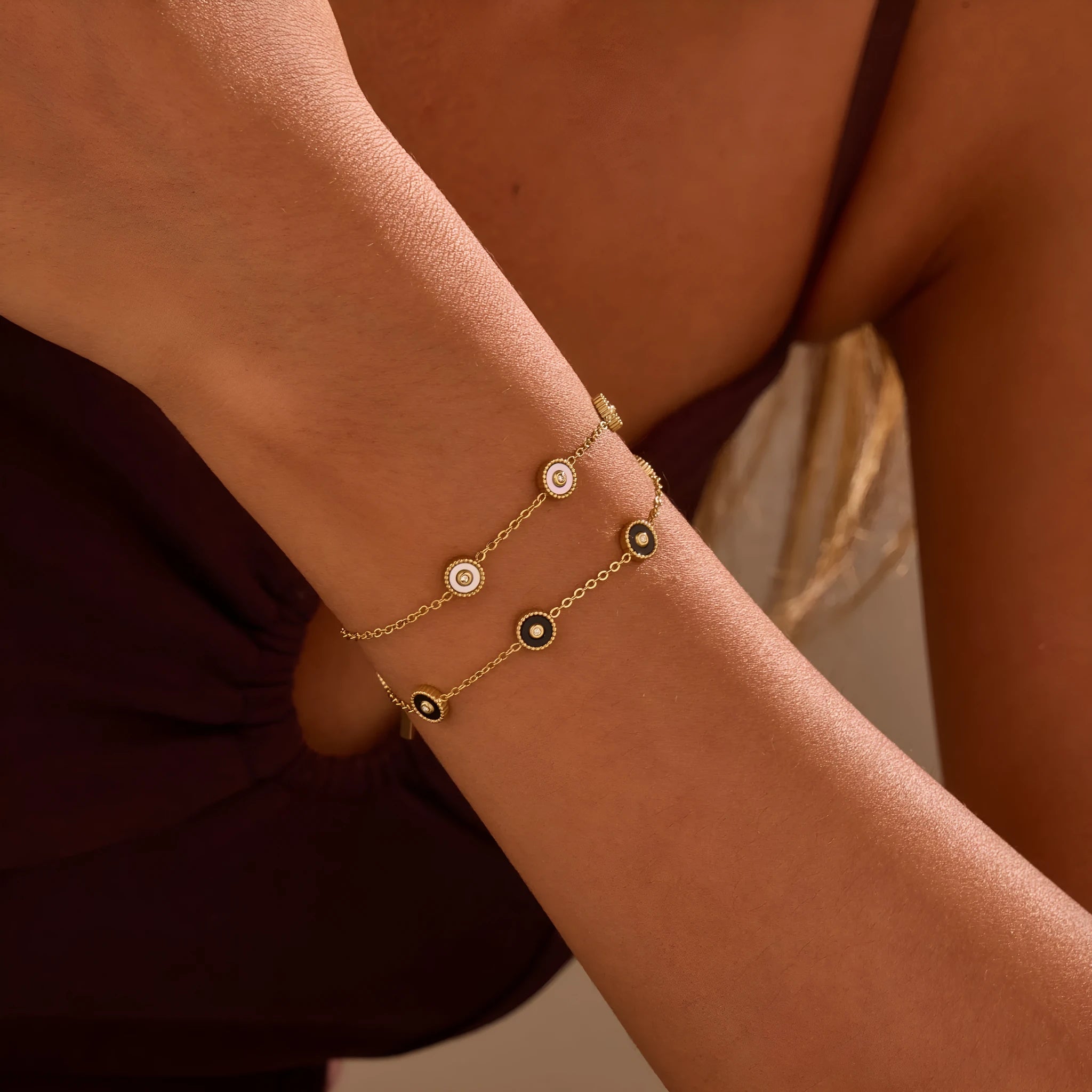 Women's stainless steel bracelet with 18K gold plating and geometric design
