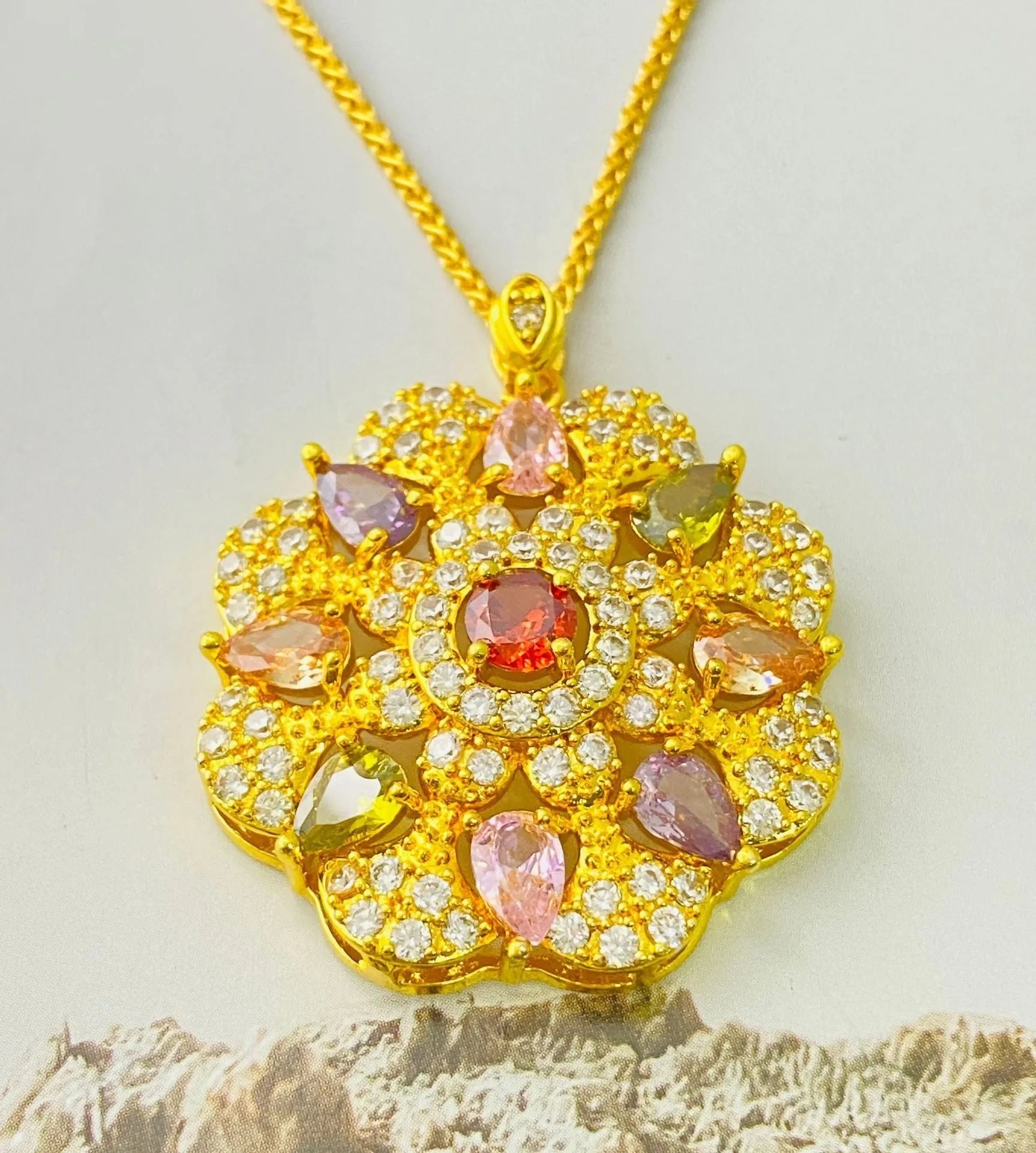 Women's zircon flower pendant necklace in gold, champagne gold, and platinum colour finishes