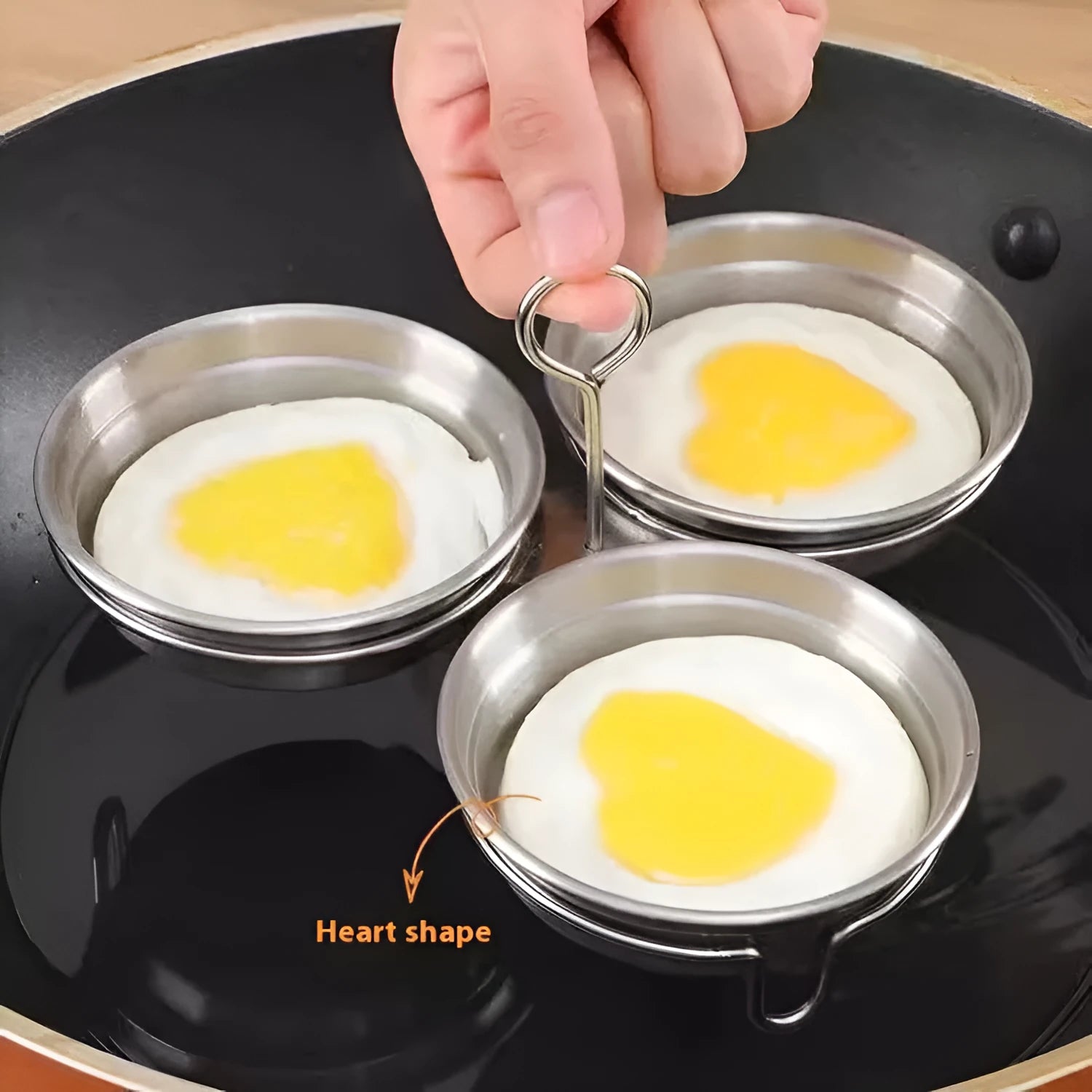 Stainless steel heart-shaped mini egg steamer for cooking boiled eggs and egg stew dishes