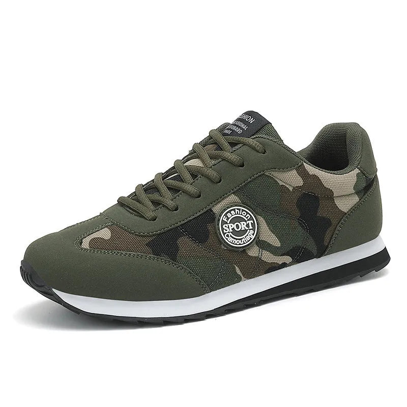 Camouflage pattern sports running shoes with suede upper and low-top design