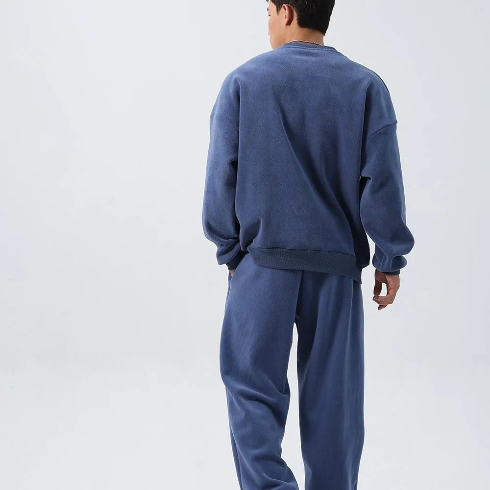 Men's loose polar fleece sports suit set with jacket and trousers in winter colours