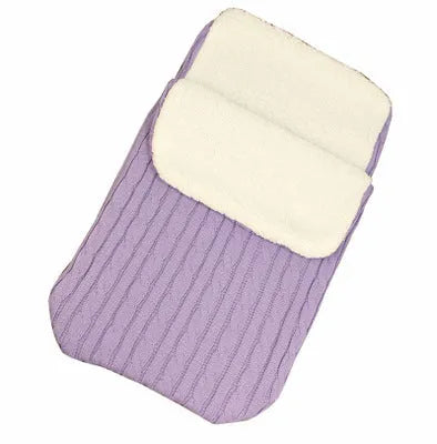Envelope-style baby stroller sleeping bag in a plain colour with thick cotton wool filling and lamb cashmere lining.