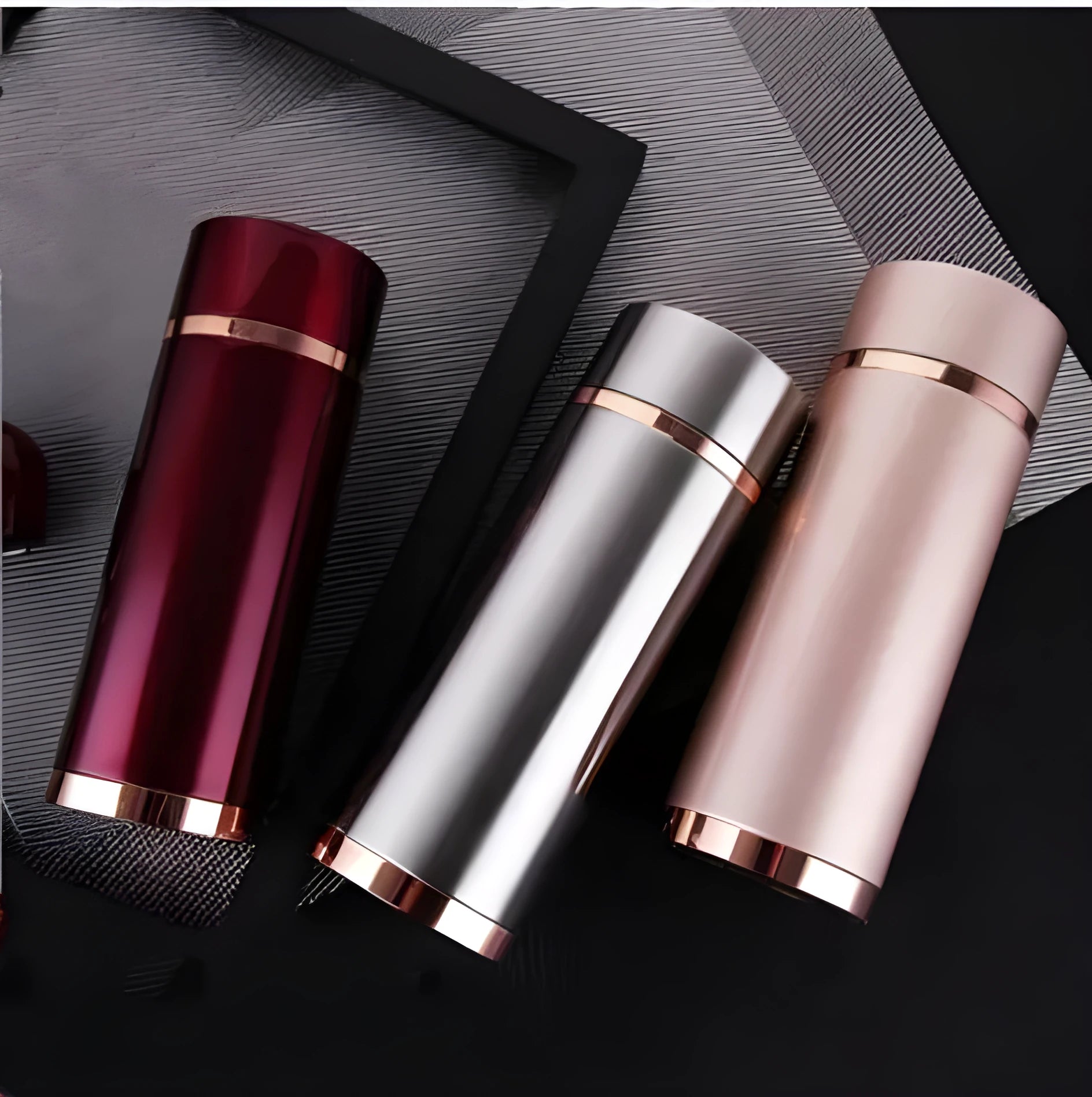 Stainless steel vacuum insulated thermo mug in gold finish with 380ml capacity and silver screw-top lid