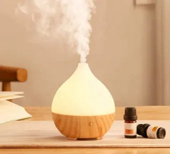 Asakusa wood grain finish vase-shaped aroma diffuser with USB cable.