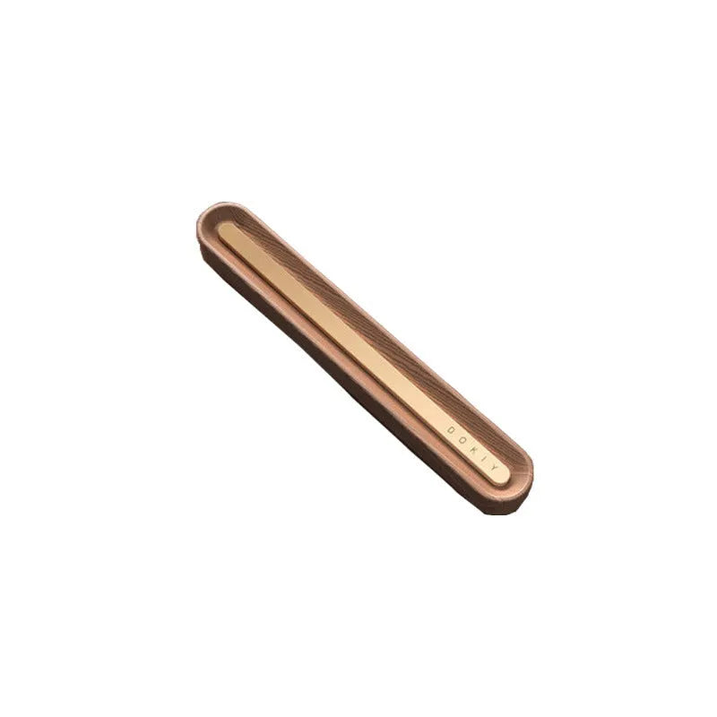 Car vent aromatherapy ornament in long-strip design with two replacement sticks