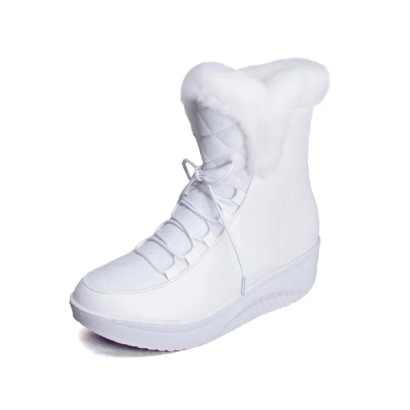Women's black platform winter boots with lace-up front and water-resistant PU leather.