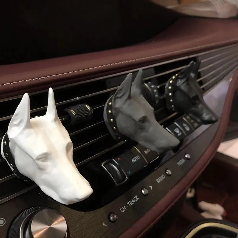 Doberman-shaped diffused stone car aromatherapy air outlet clip in black colour