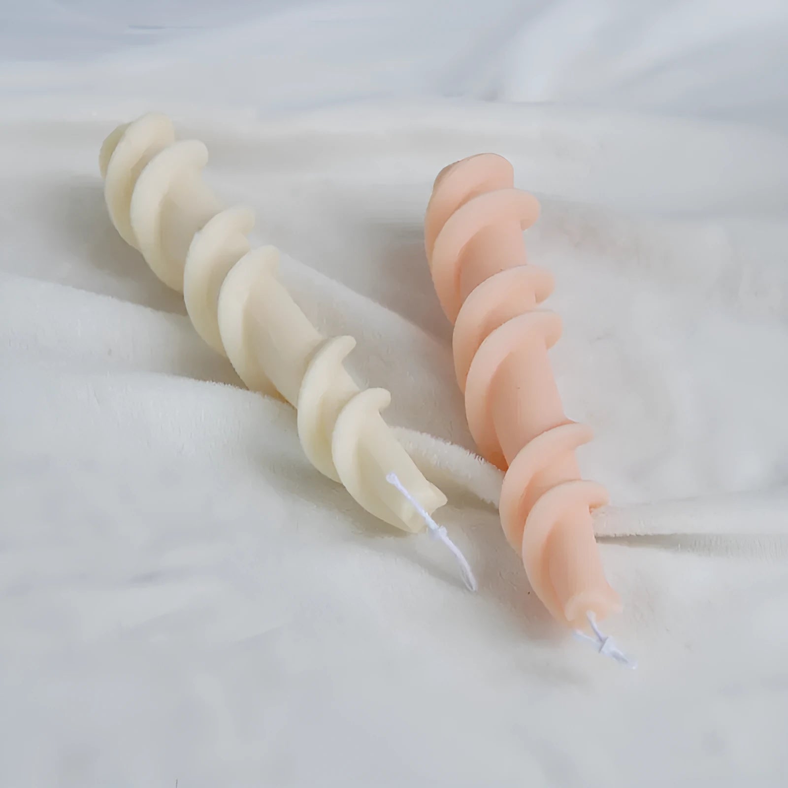 Yihai handmade silicone candle mould with spiral lace rod design in photo colour
