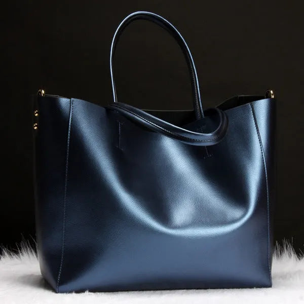 Women's leather shoulder bag with detachable crossbody strap in five colour options