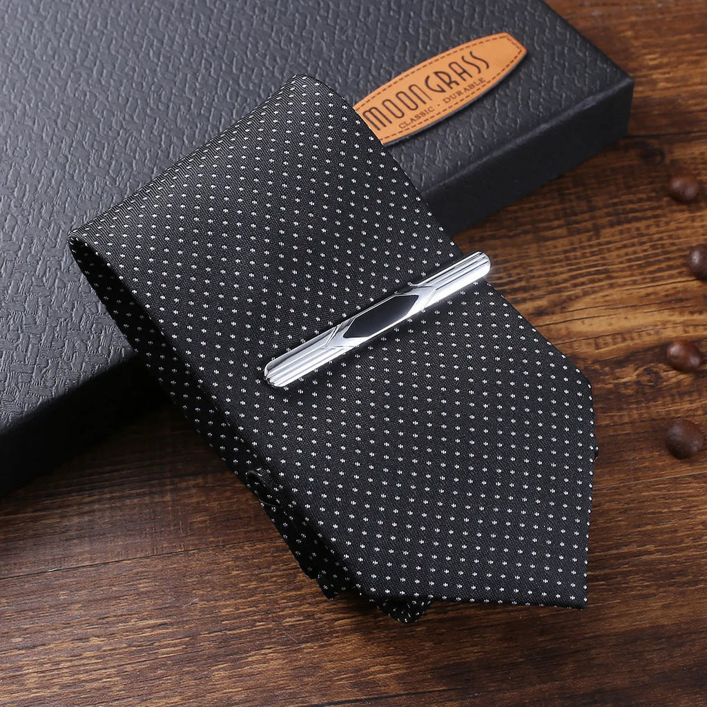 New quartz wristwatch gift set for men with titanium alloy strap black 45mm dial includes wallet tie and cufflinks
