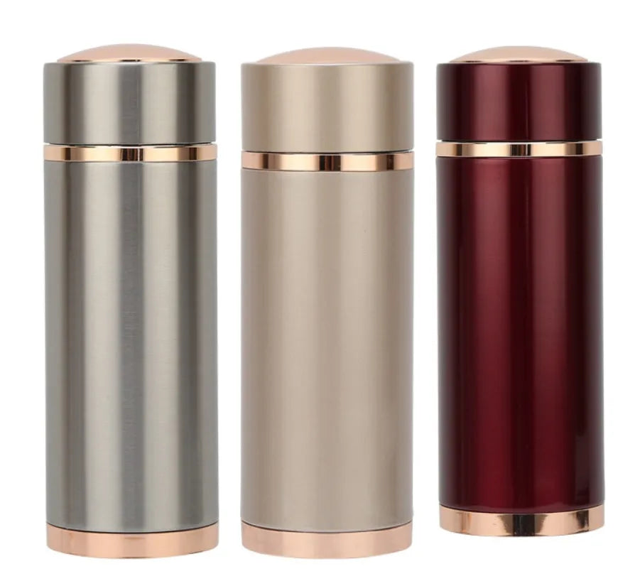 Stainless steel vacuum insulated thermo mug in gold finish with 380ml capacity and silver screw-top lid