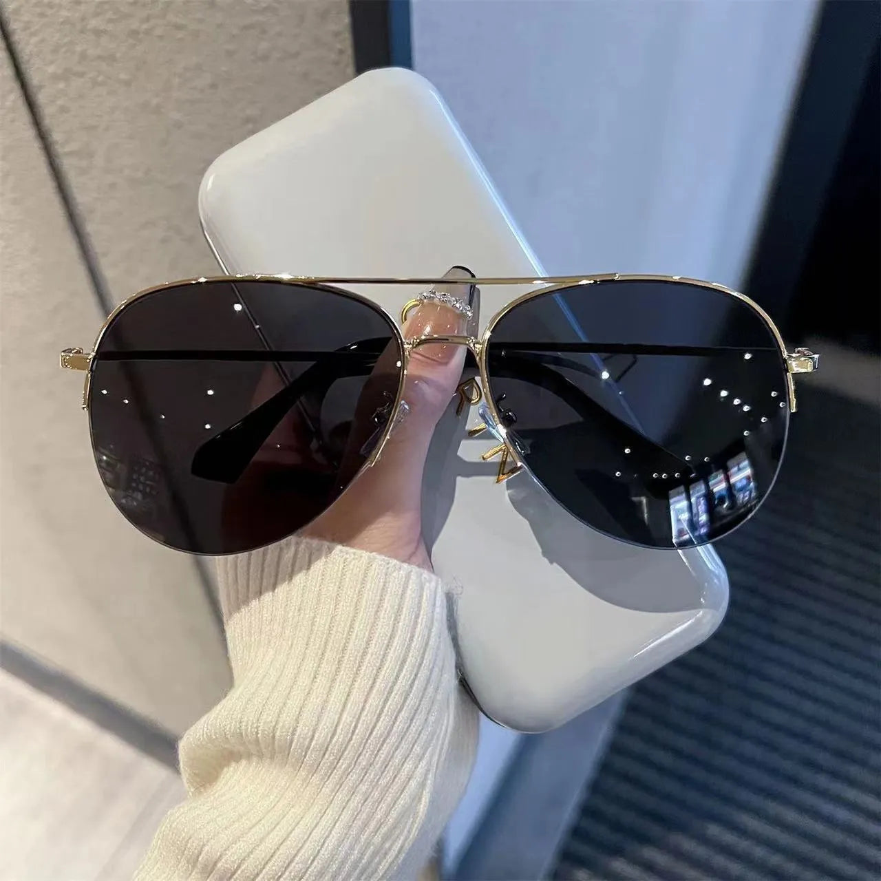 Metal frame aviator sunglasses with resin lenses in multiple colour options for driving and riding