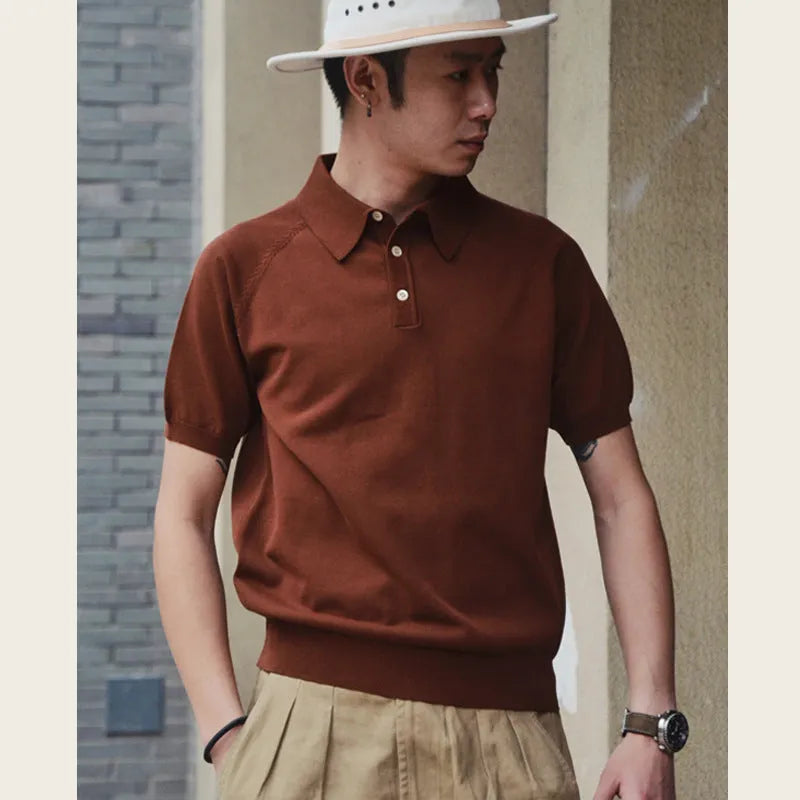 Men's solid-colour retro knitted cotton short-sleeved T-shirt in slim fit on a hanger.