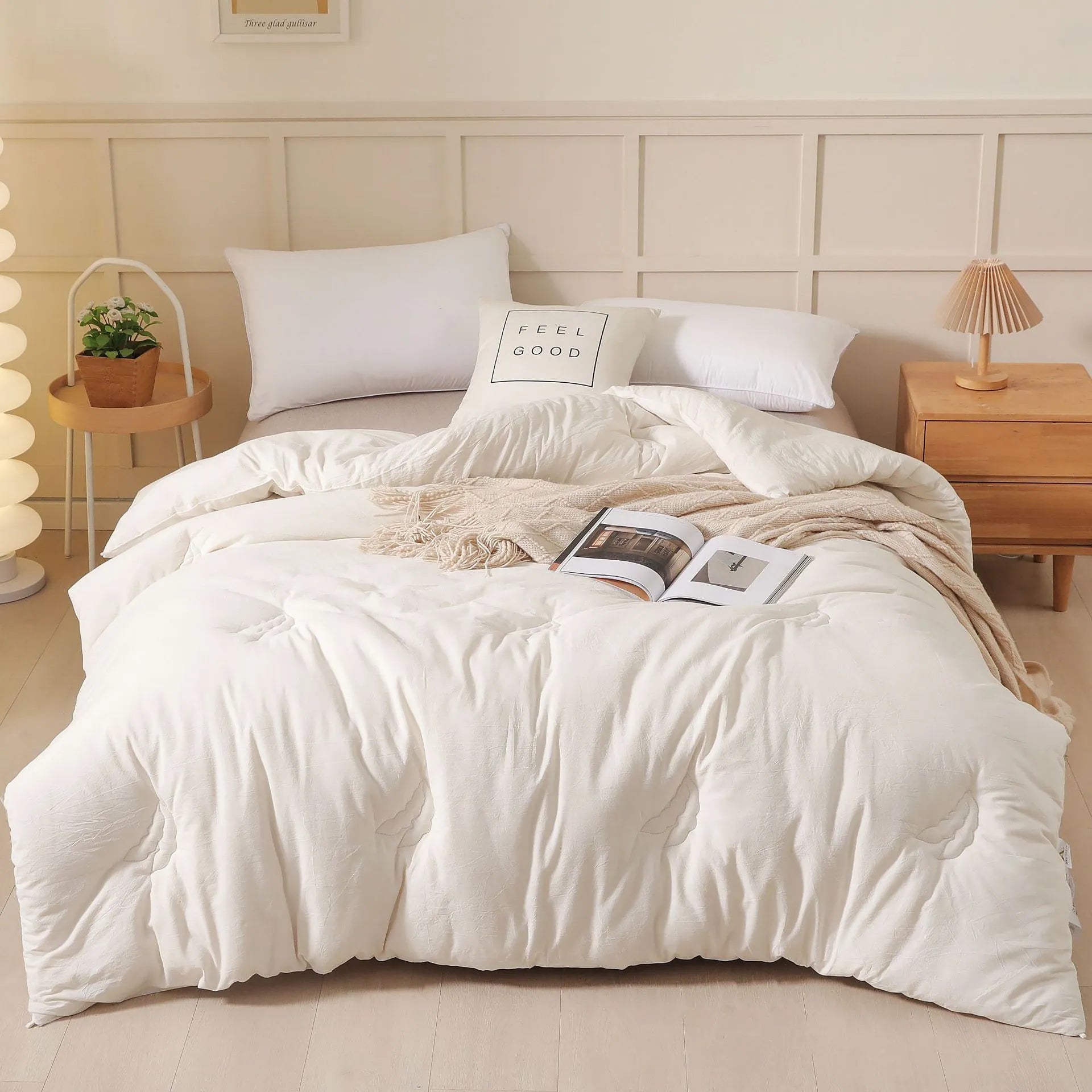Soybean fibre quilt with pure cotton cover in grey colour on a bed.