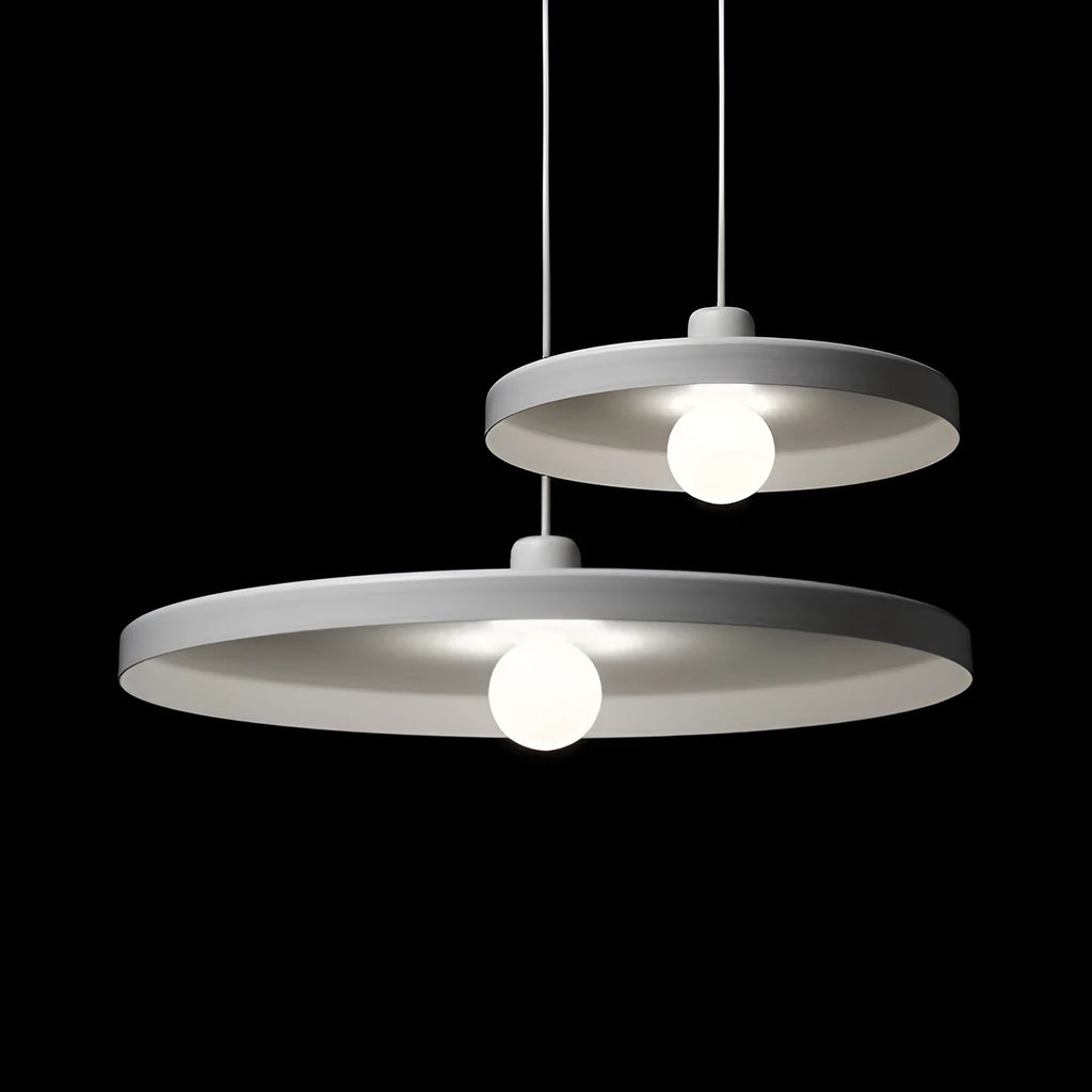 Aluminum alloy bar chandelier for restaurants in black or white, available in 35cm, 50cm, and 60cm diameters