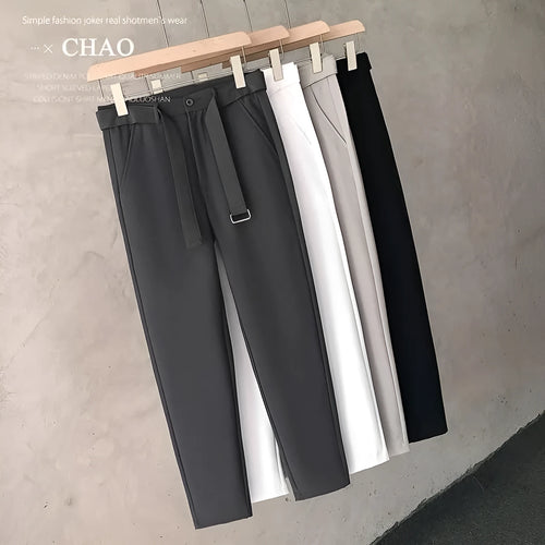 Boys slim straight wool trousers with tapered fit and straight leg opening in black colour