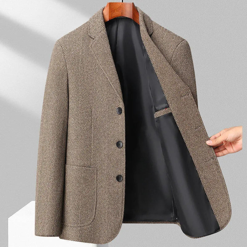 Men's loose-fit solid colour polyester casual coat for spring and autumn.
