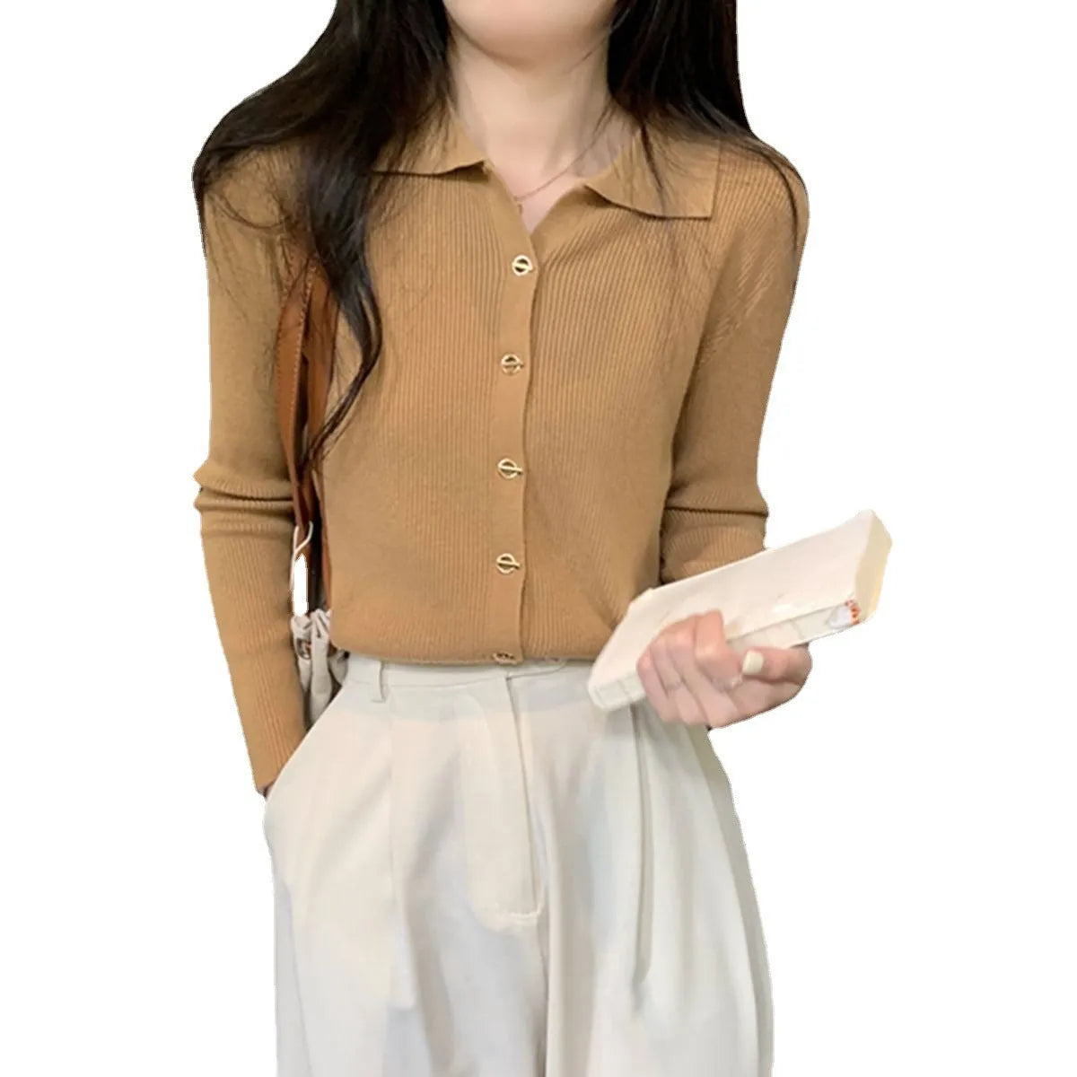 Women's loose-fit long sleeve knitted cardigan in viscose, shown in beige colour.