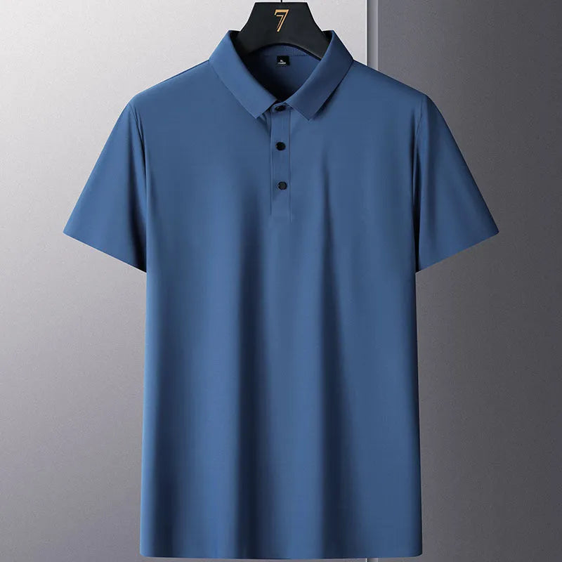Non-ironing solid colour men's short sleeve business casual shirt on a hanger