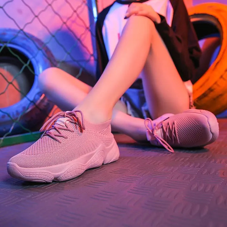Women's white thick-soled woven sports shoes with a front strap and round toe