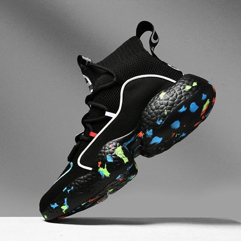 Men's camouflage pattern vulcanised sneakers with mesh upper and flat rubber sole.