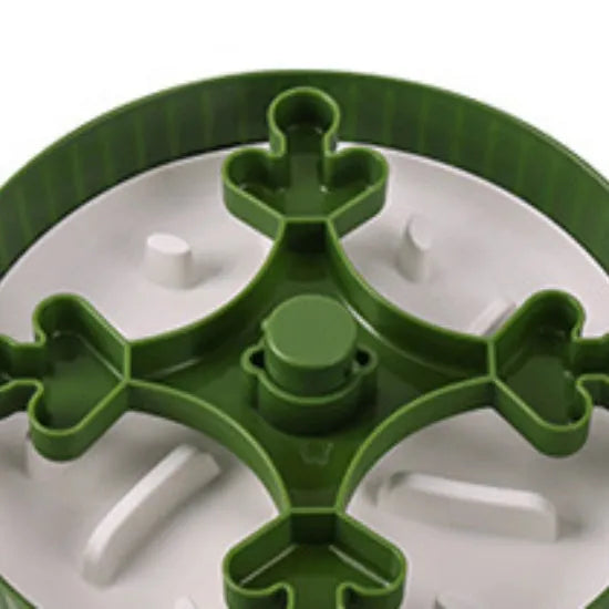 Pet food basin with rotating game board and anti-choke silicone pad in various colours with slow food mat patterns