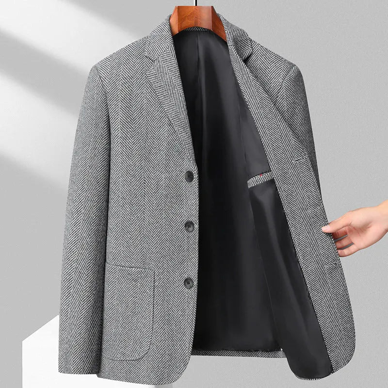 Men's loose-fit solid colour polyester casual coat for spring and autumn.
