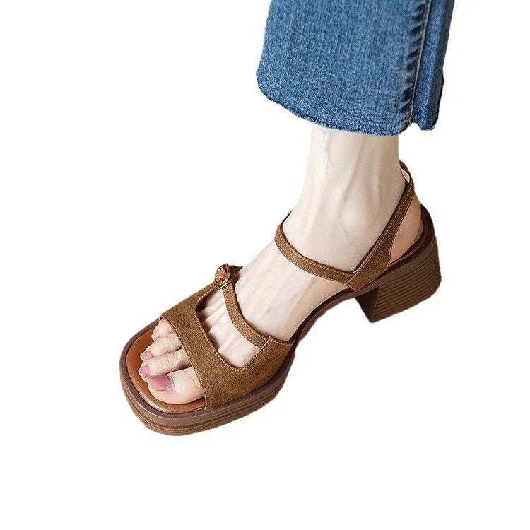 Women's retro platform sandals with square toe design, open toe, rubber soles and PU upper in milky white colour