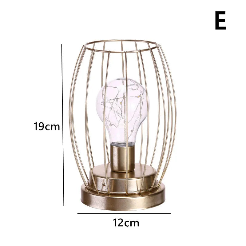 Geometric candle pendulum shaped decorative light ornament in electroplated iron with a Nordic style.
