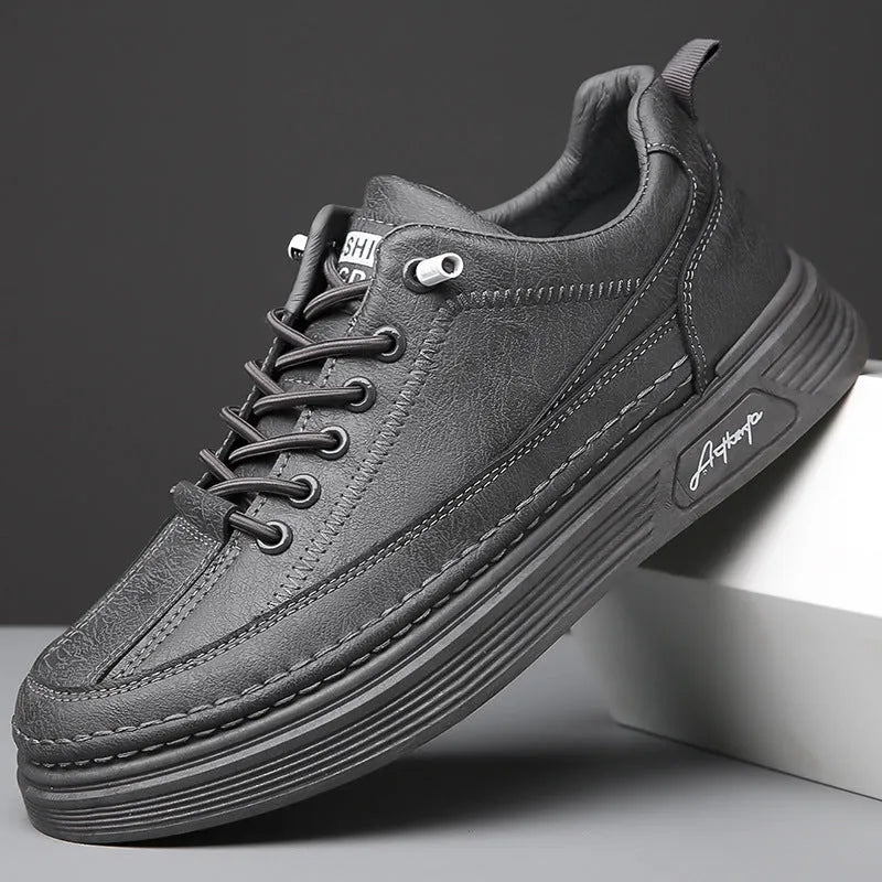Men's casual shoes with black artificial PU upper, rubber sole, elastic band, low-top round-toe design