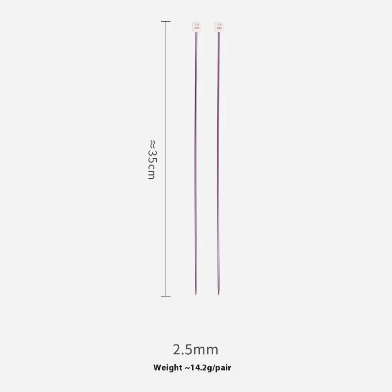 Set of aluminium crochet hooks in 14 sizes from 2.0mm to 10.0mm with protective end caps