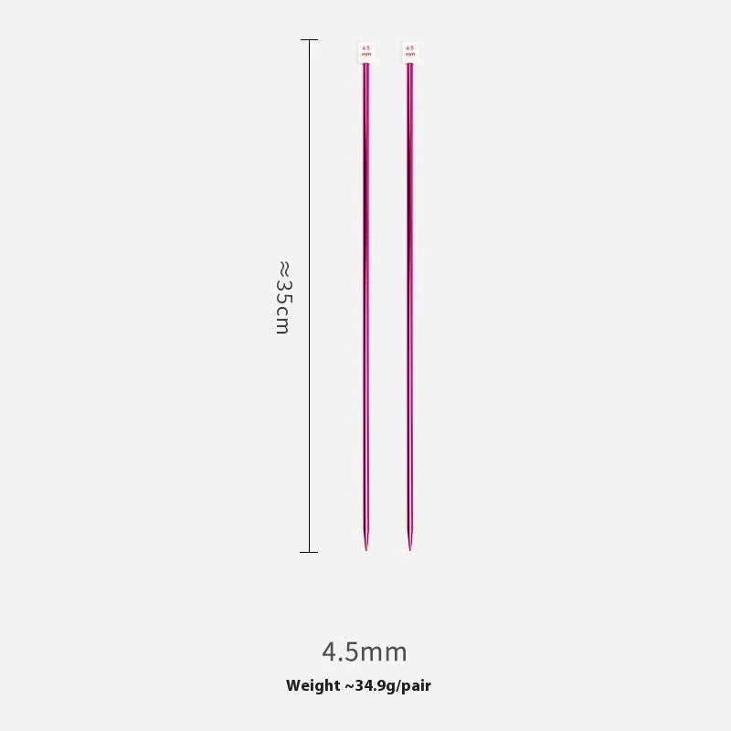 Set of aluminium crochet hooks in 14 sizes from 2.0mm to 10.0mm with protective end caps