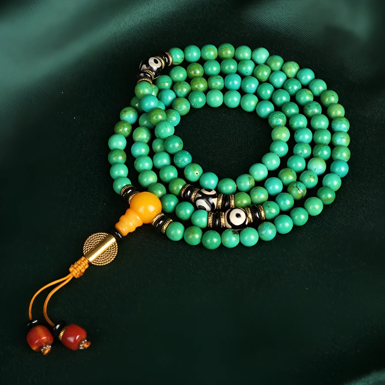 Natural turquoise bracelet with 108 round 8mm beads in national style.