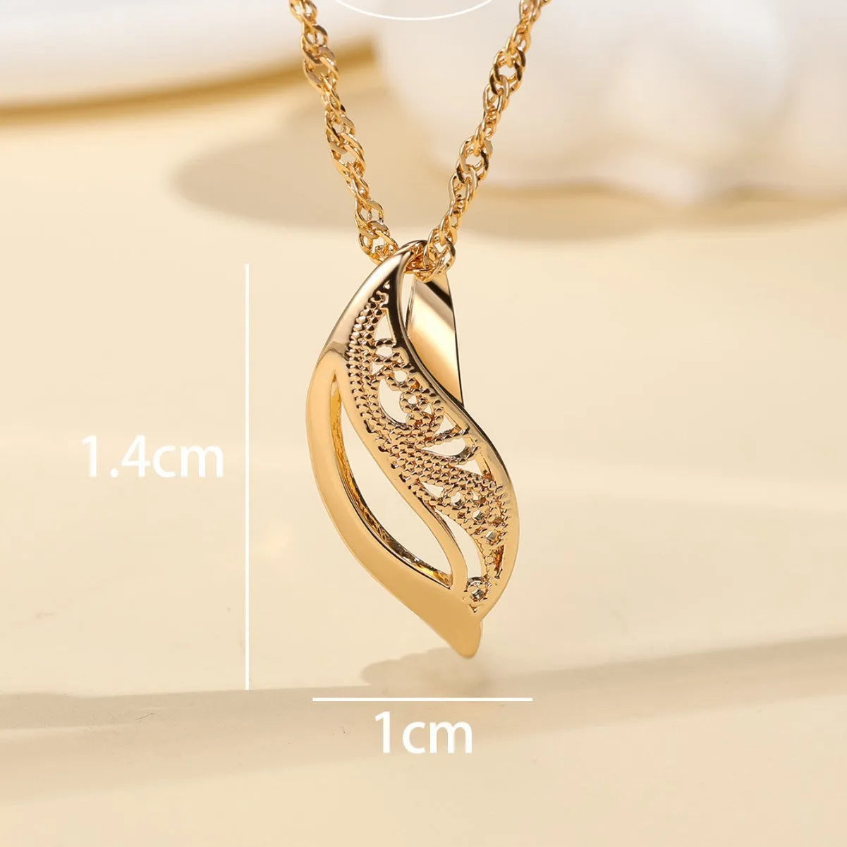 Women's Champagne Gold leaf pattern hollow-out necklace on copper base