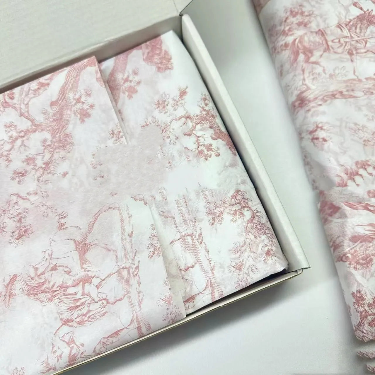 French MG decorative tissue paper 50x70cm in retro style with pink purple and green purple colour options