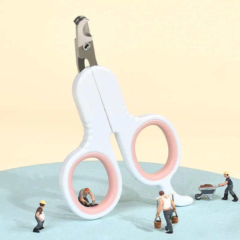 Professional pet nail clippers with curved 20º tips and ergonomic rubber handle for cats and small dogs