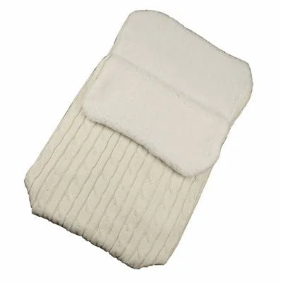 Envelope-style baby stroller sleeping bag in a plain colour with thick cotton wool filling and lamb cashmere lining.