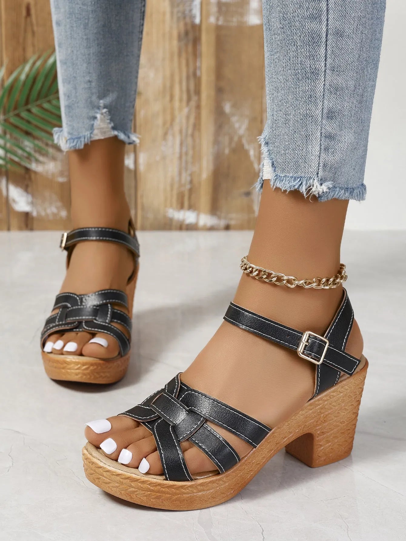 Plus size Roman women's peep toe chunky heel sandals with ankle-strap buckle in black colour