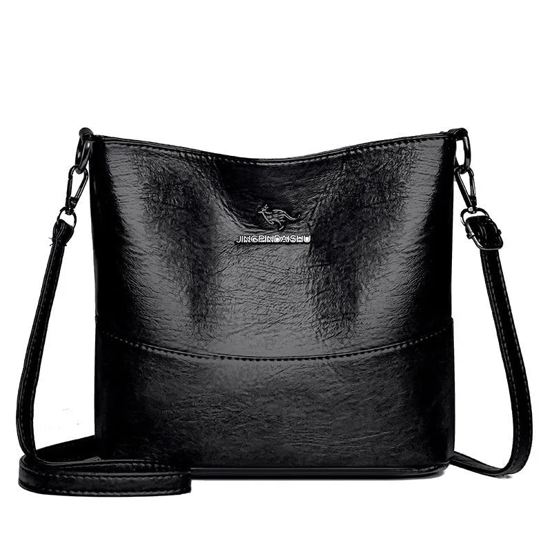 Women's large capacity soft leather shoulder bag in bucket style with sandwich pocket