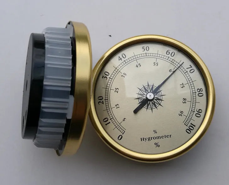 Aluminum analog thermometer hygrometer with circular 72mm design